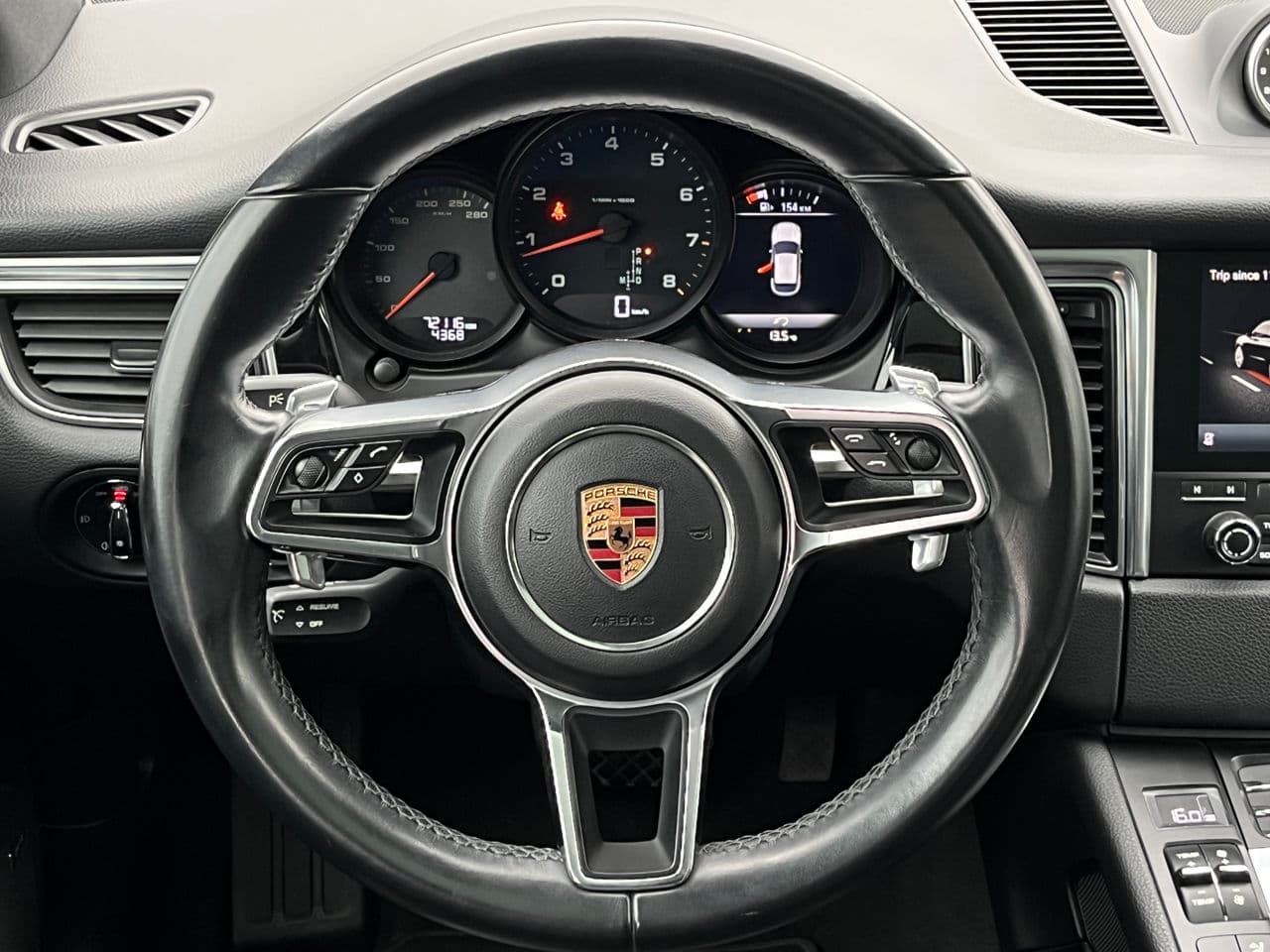 Porsche Macan 2018 — Миниатюра 10