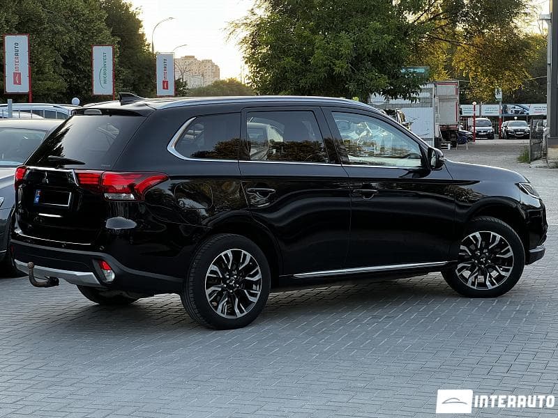 2015 Mitsubishi Outlander — Miniatură 2