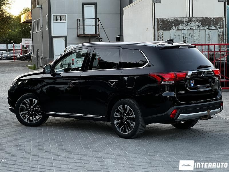 2015 Mitsubishi Outlander — Miniatură 3