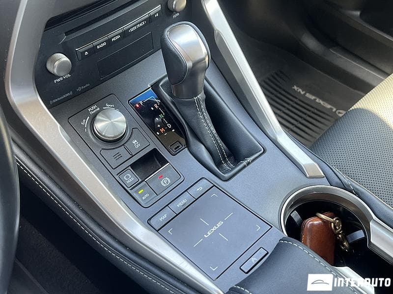 Lexus NX 300 2018 — Миниатюра 16