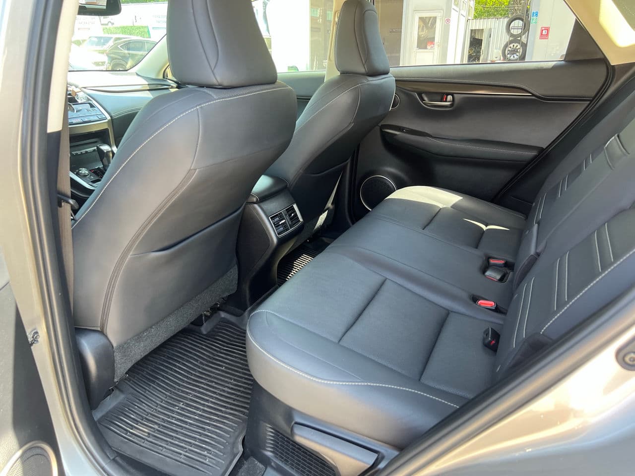 Lexus NX 300 2018 — Миниатюра 19