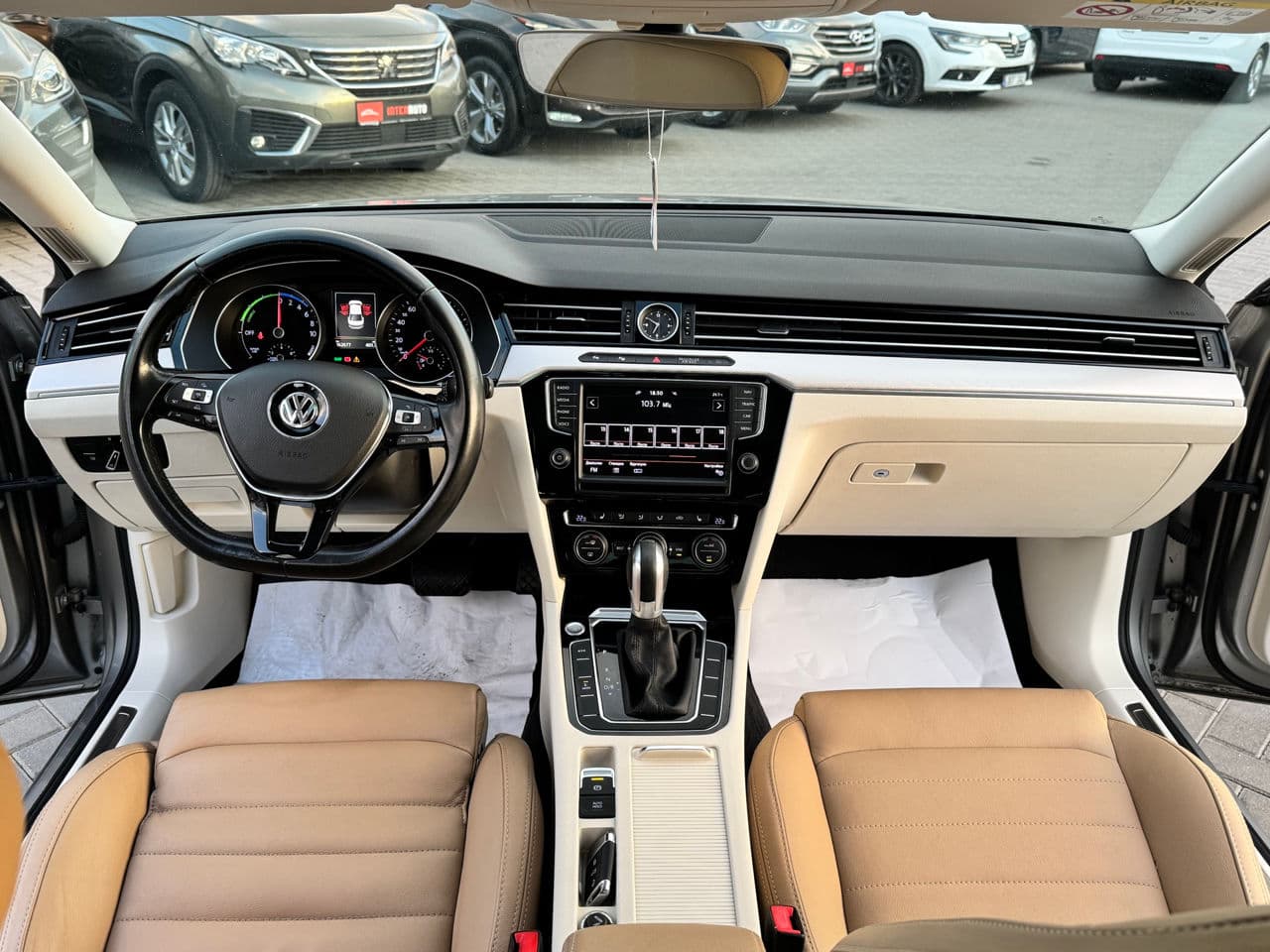 Volkswagen Passat GTE 2015 — Миниатюра 6