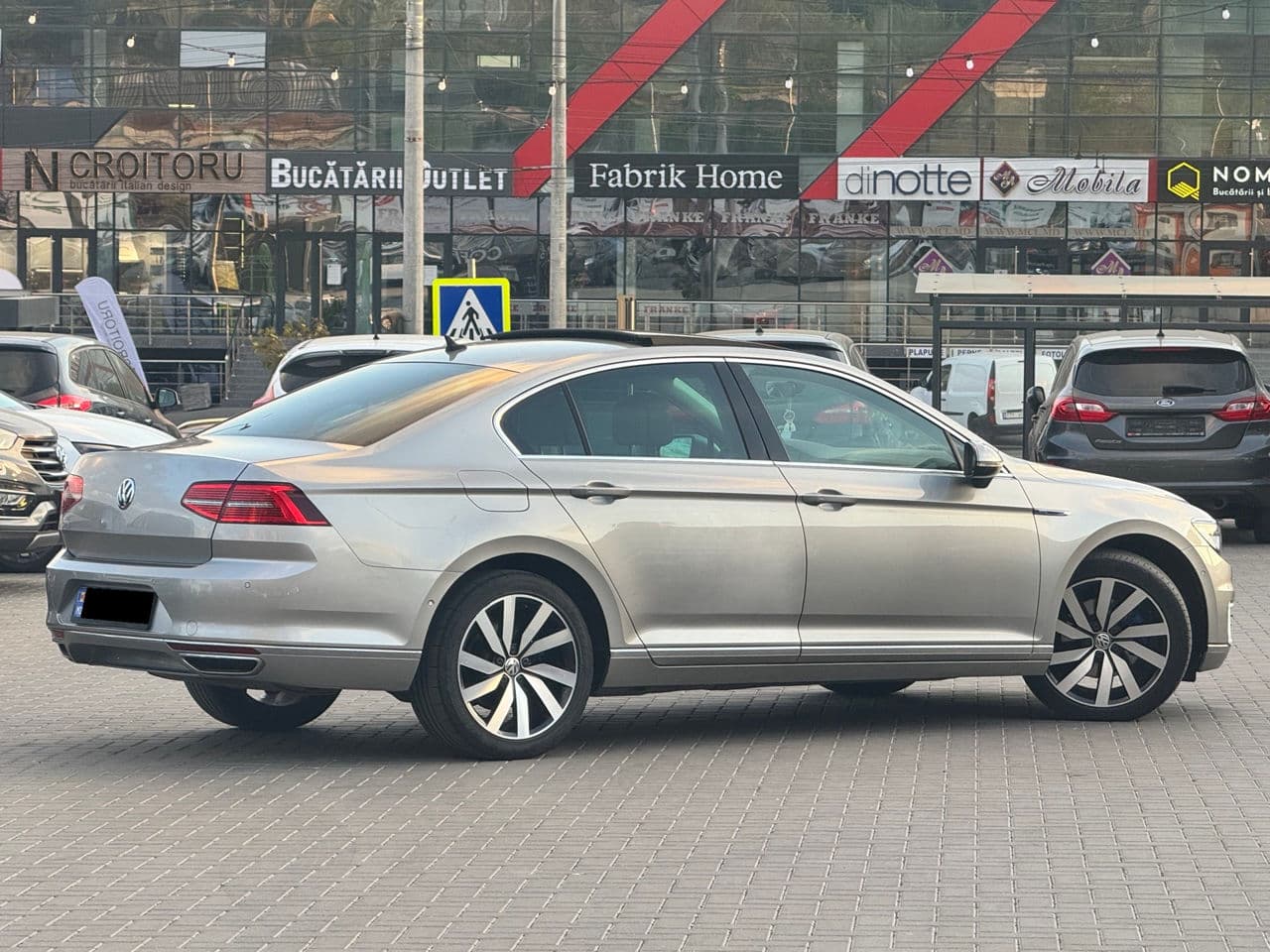 Volkswagen Passat GTE 2015 — Миниатюра 3