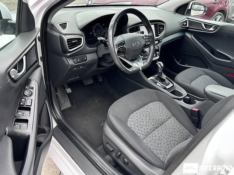 Hyundai Ioniq 2017 — Миниатюра 6