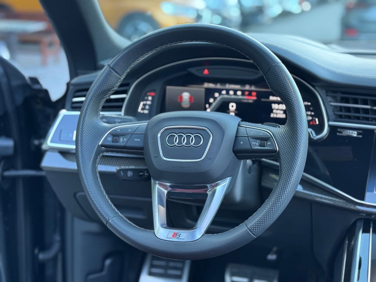 Audi SQ8 2023 — Миниатюра 14