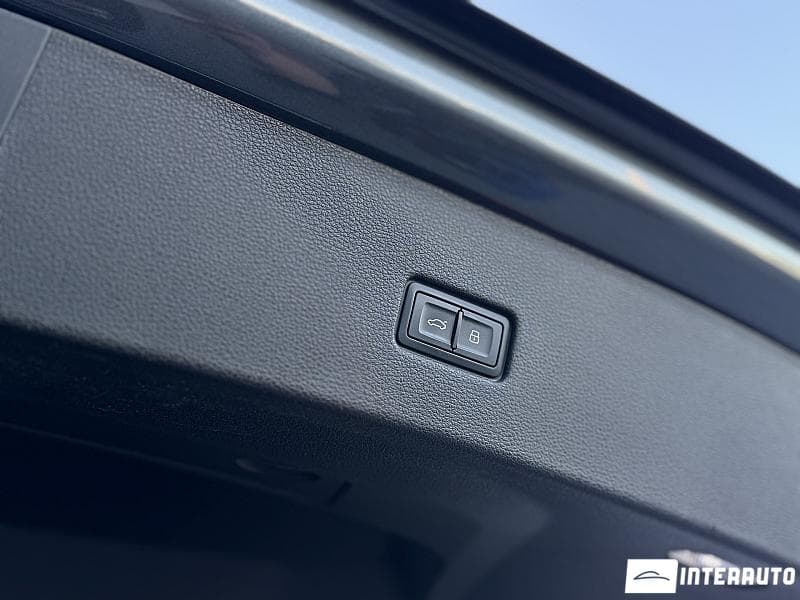 Audi SQ8 2023 — Миниатюра 6