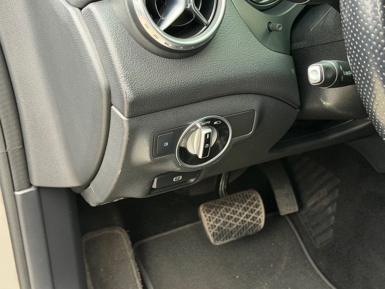 Mercedes CLA 200 2013 — Миниатюра 7
