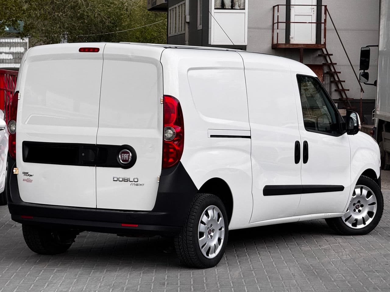 Fiat Doblo Maxi 2013 — Миниатюра 3