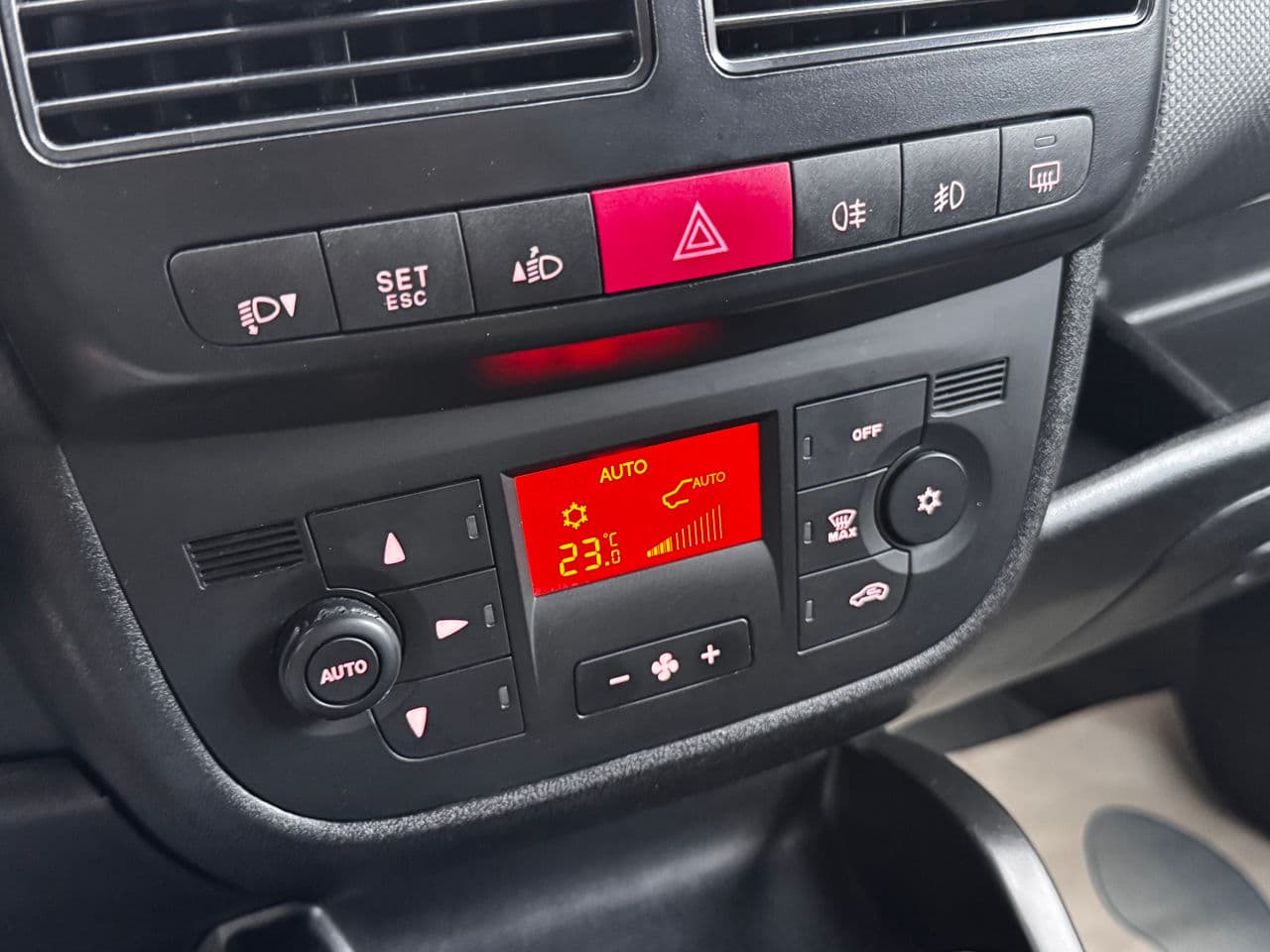 Fiat Doblo Maxi 2013 — Миниатюра 8