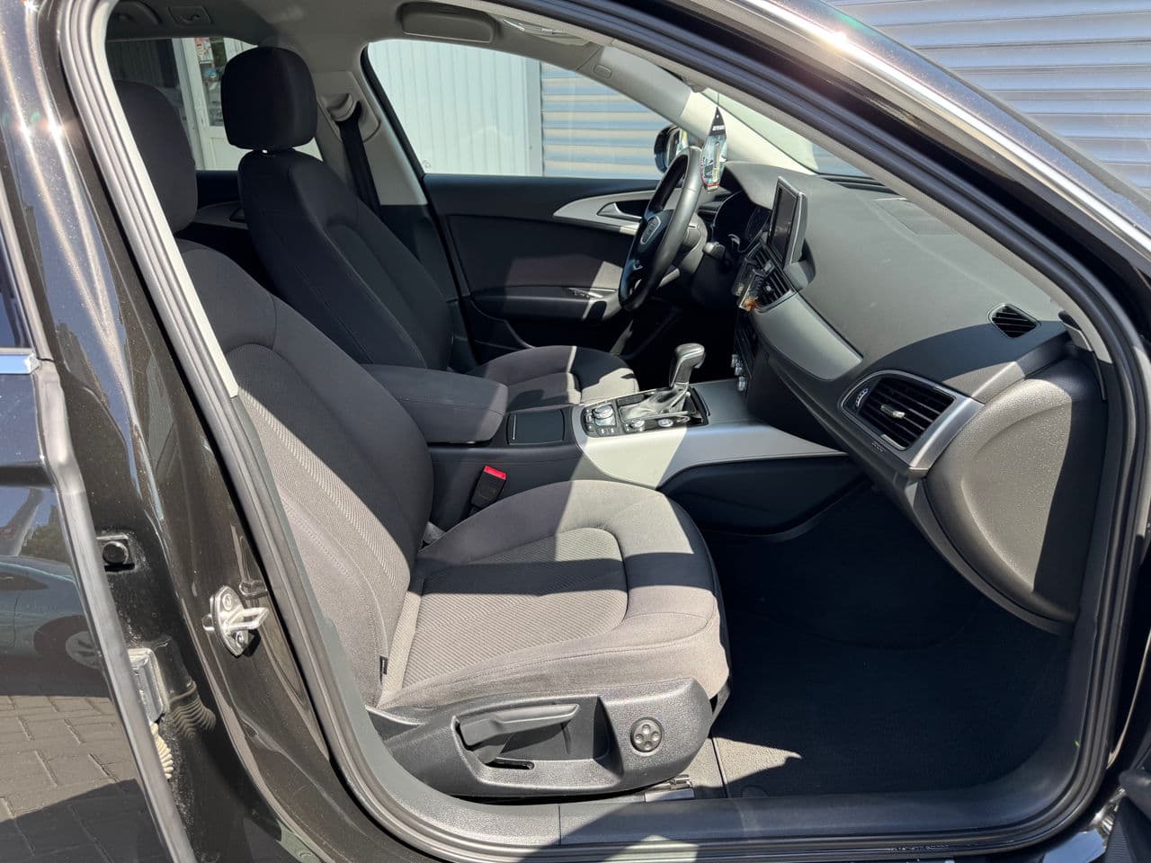 Audi A6 2016 — Миниатюра 6