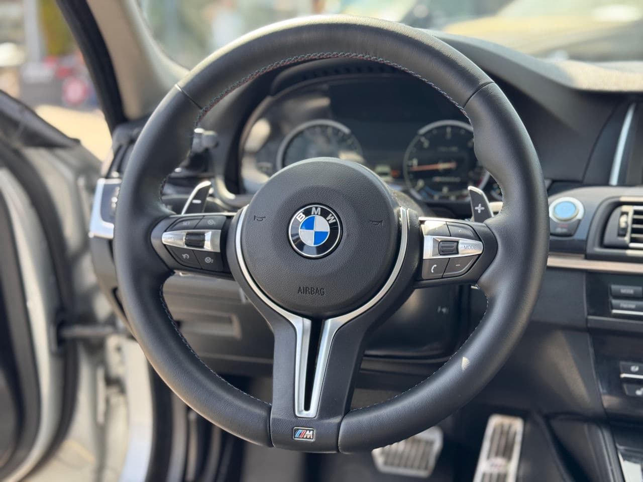 BMW 520 2016 — Миниатюра 7