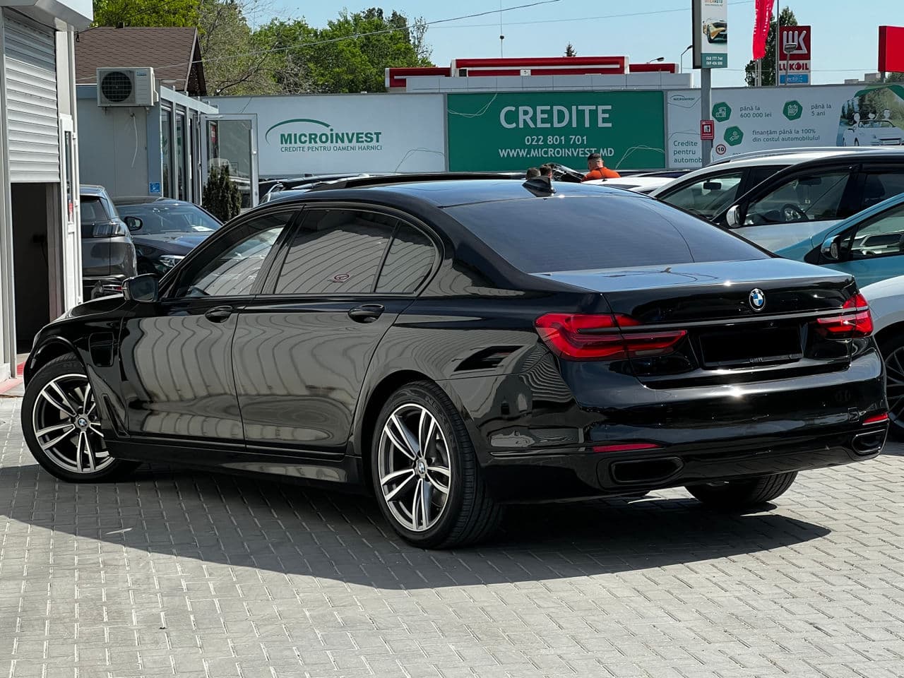 BMW 740e 2017 — Миниатюра 2
