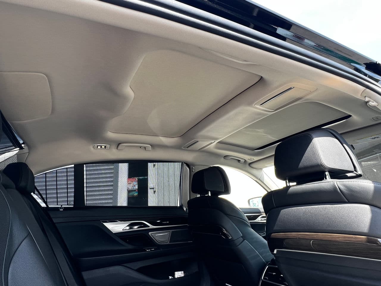 BMW 740e 2017 — Миниатюра 20