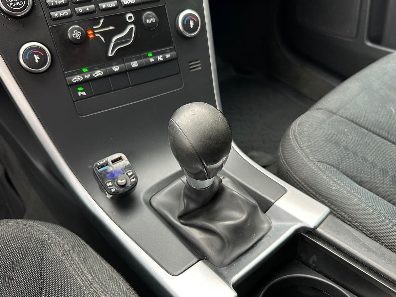 Volvo XC 60 2009 — Миниатюра 13