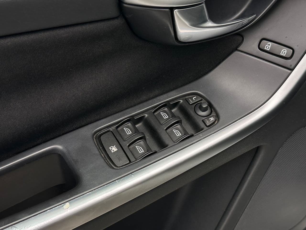 Volvo XC 60 2009 — Миниатюра 6