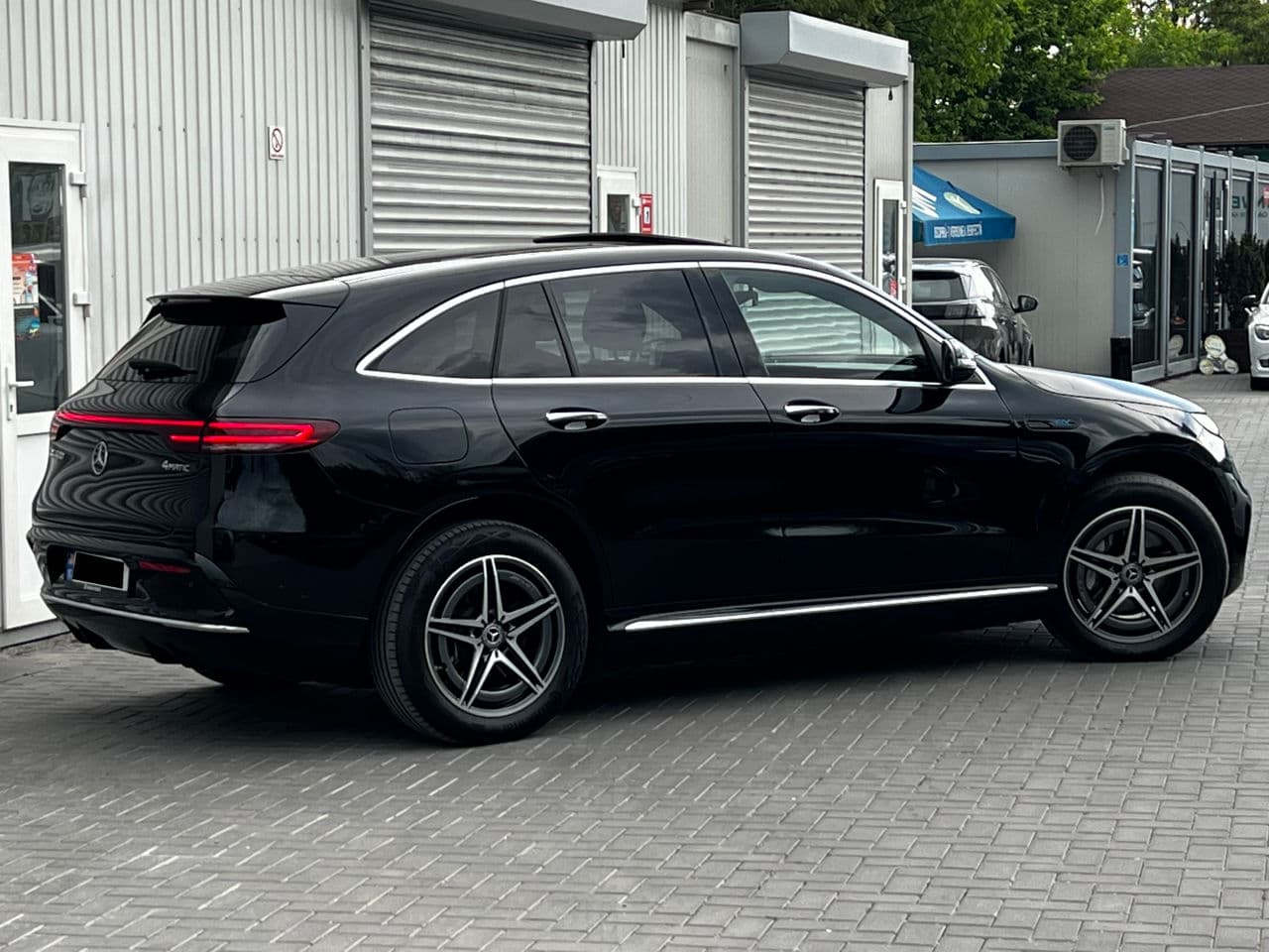 Mercedes EQC 400 2022 — Миниатюра 4