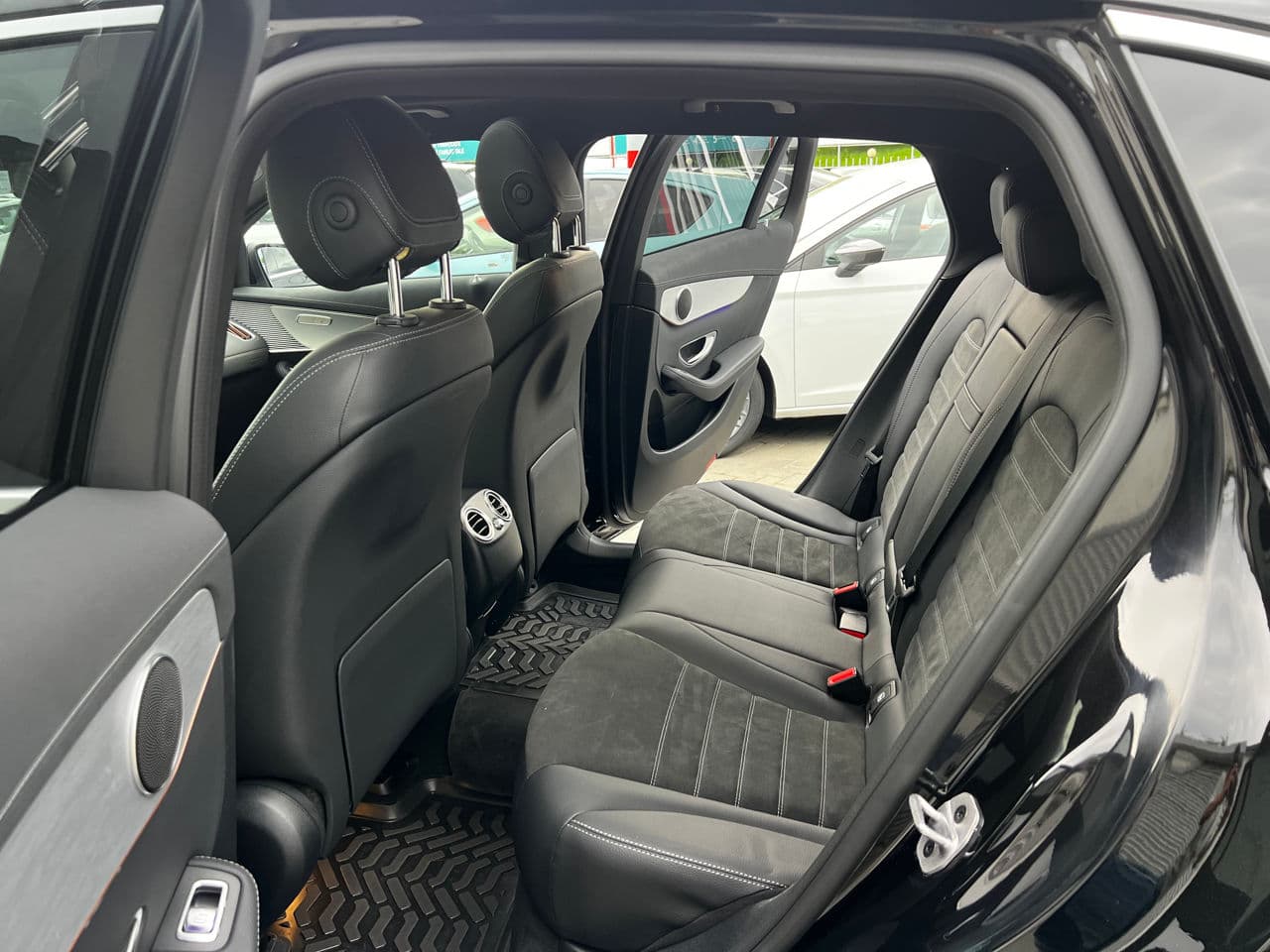Mercedes EQC 400 2022 — Миниатюра 19