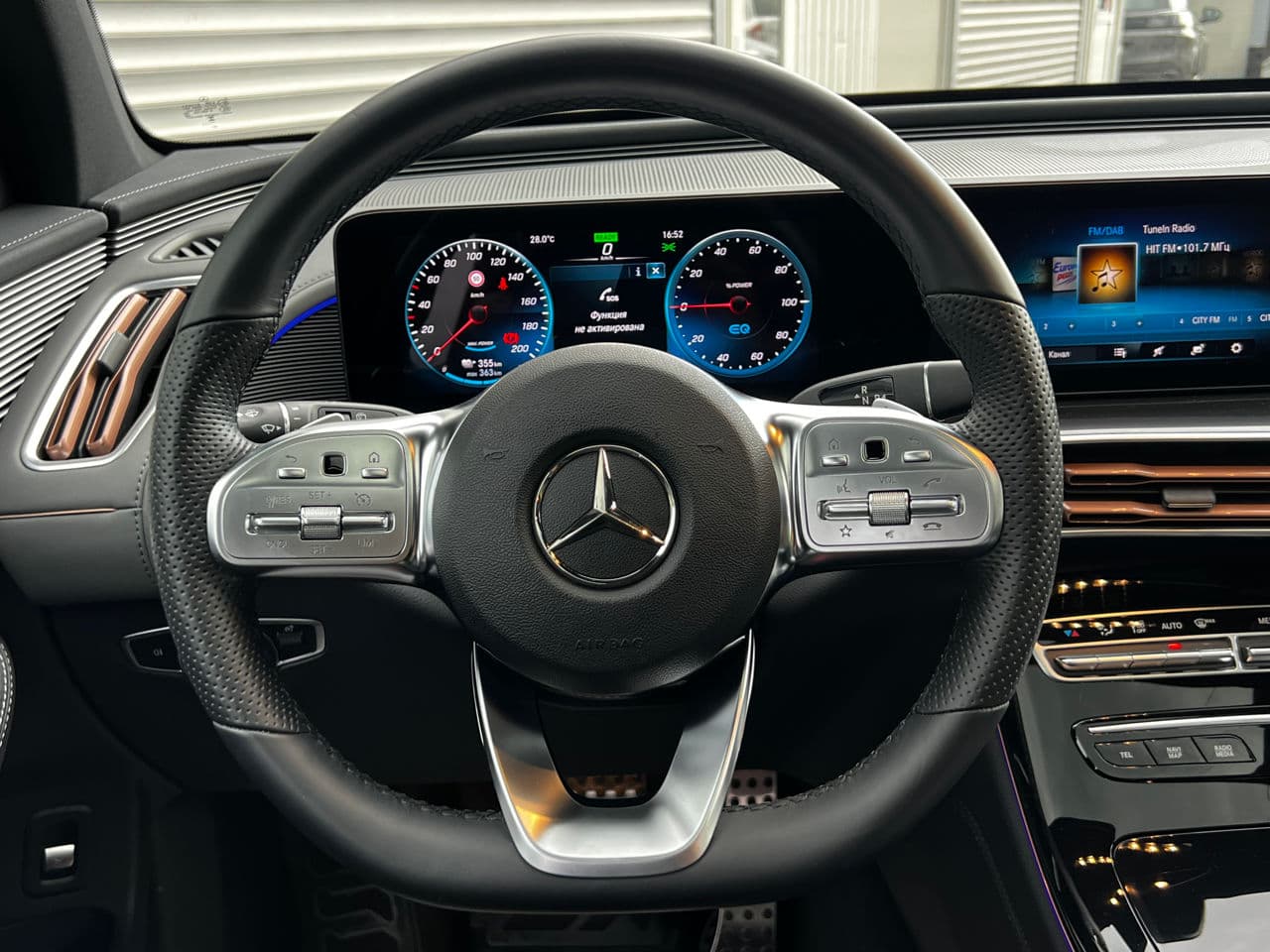 Mercedes EQC 400 2022 — Миниатюра 9