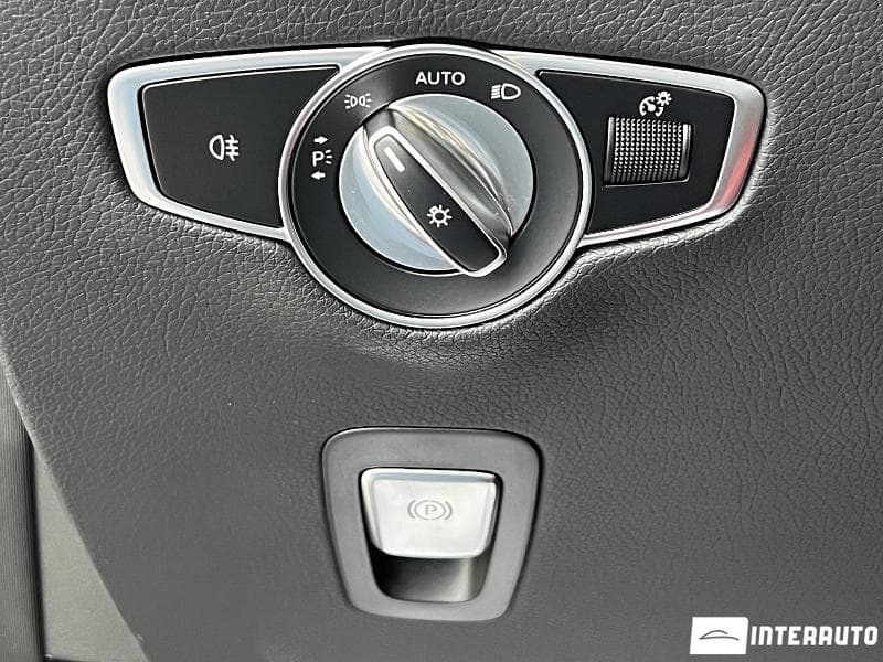 Mercedes EQC 400 2022 — Миниатюра 17