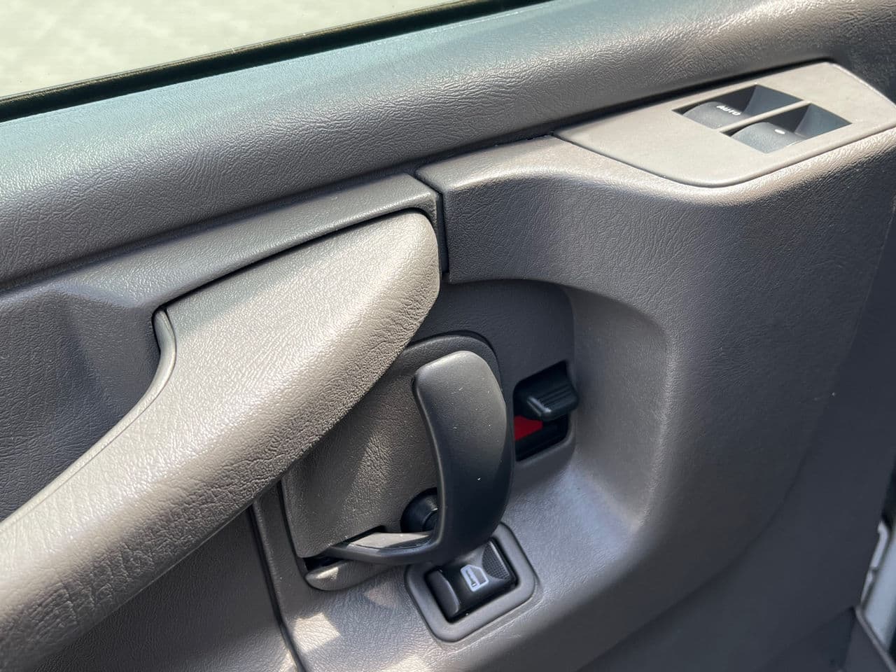 Chevrolet Express 2014 — Миниатюра 5