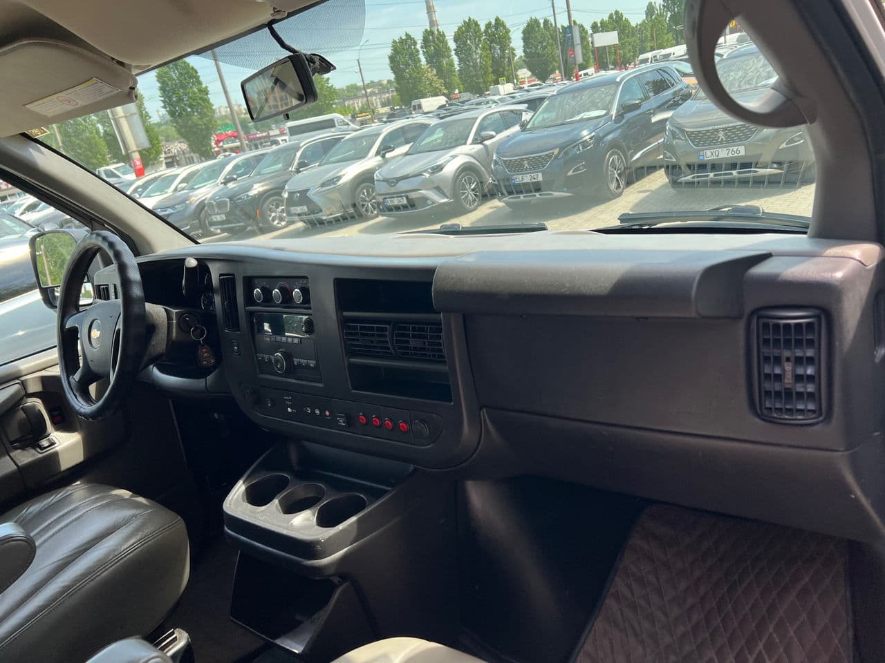 Chevrolet Express 2014 — Миниатюра 12
