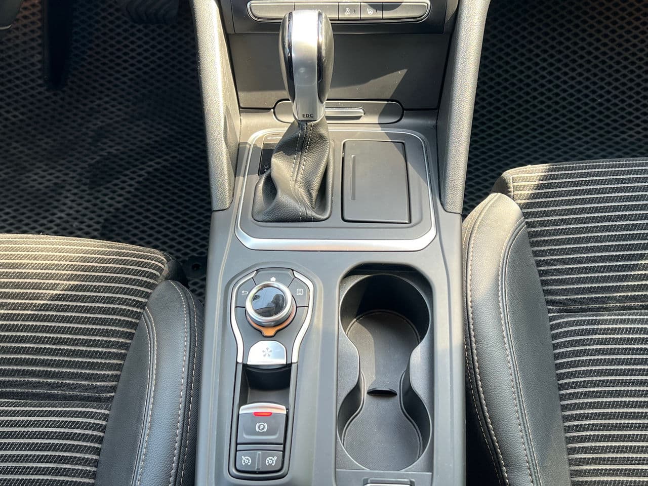 Renault Talisman 2016 — Миниатюра 15