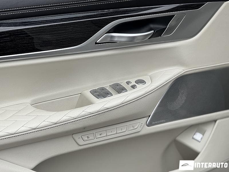 BMW 730 2019 — Миниатюра 8