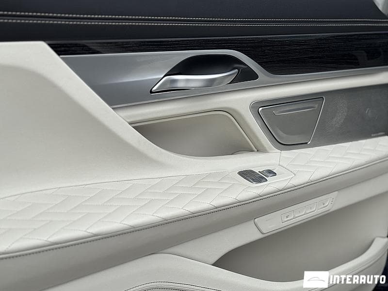 BMW 730 2019 — Миниатюра 20