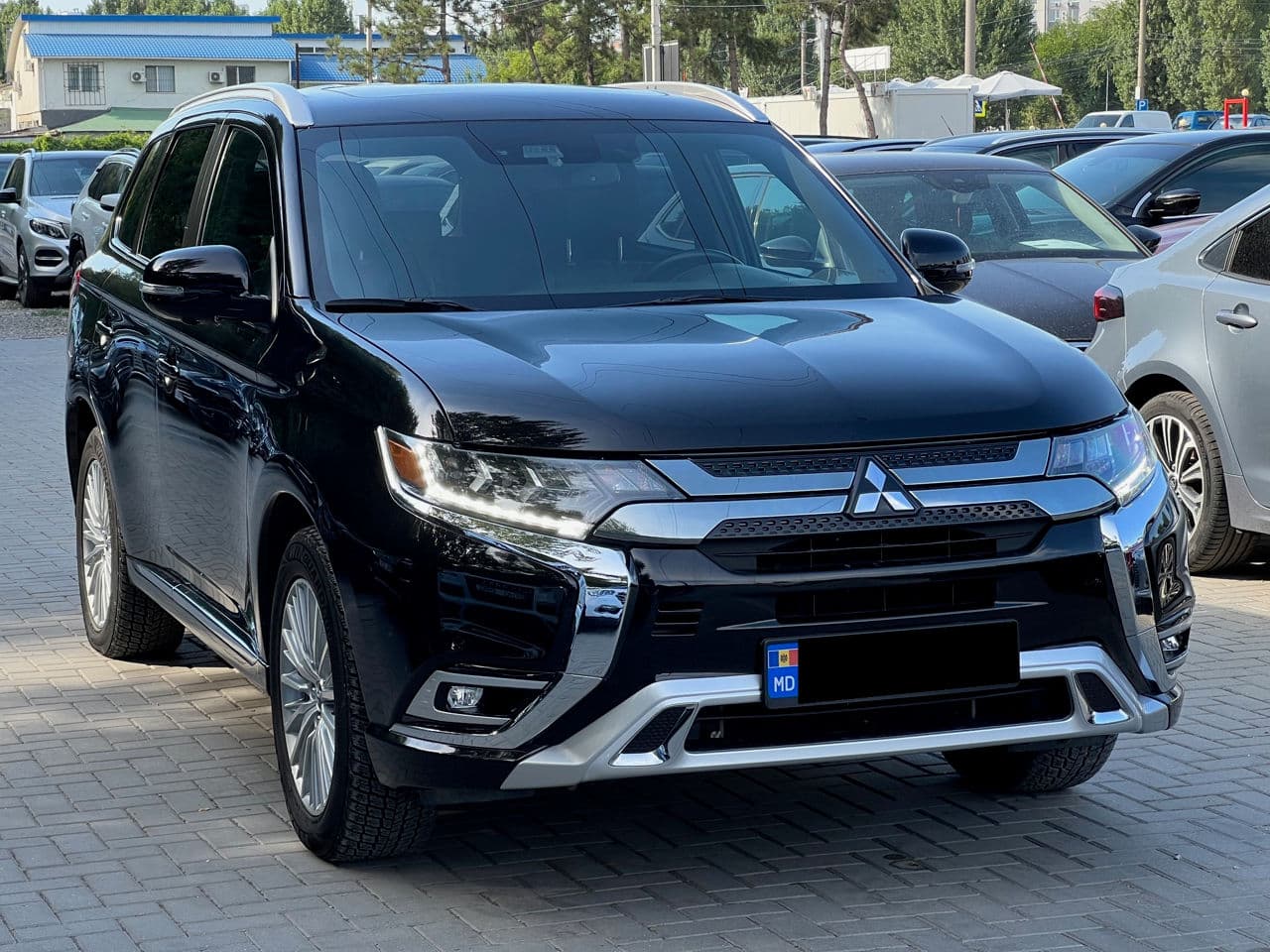 Mitsubishi Outlander 2019 — Миниатюра 3