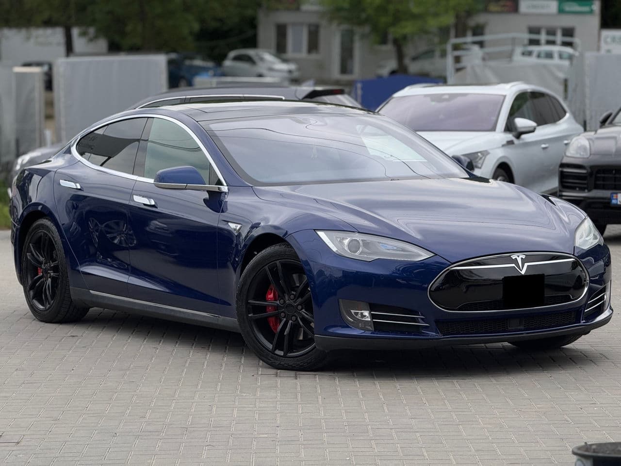 Tesla Model S 2016 — Миниатюра 3
