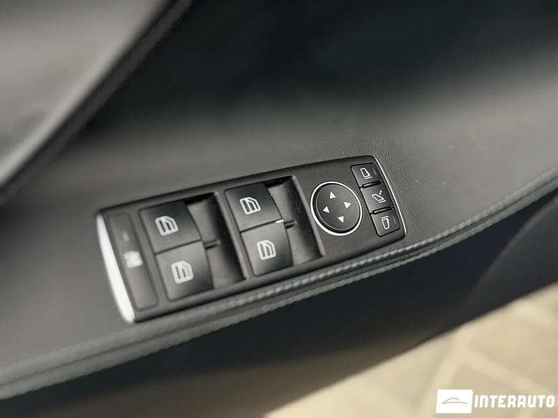 Tesla Model S 2016 — Миниатюра 7