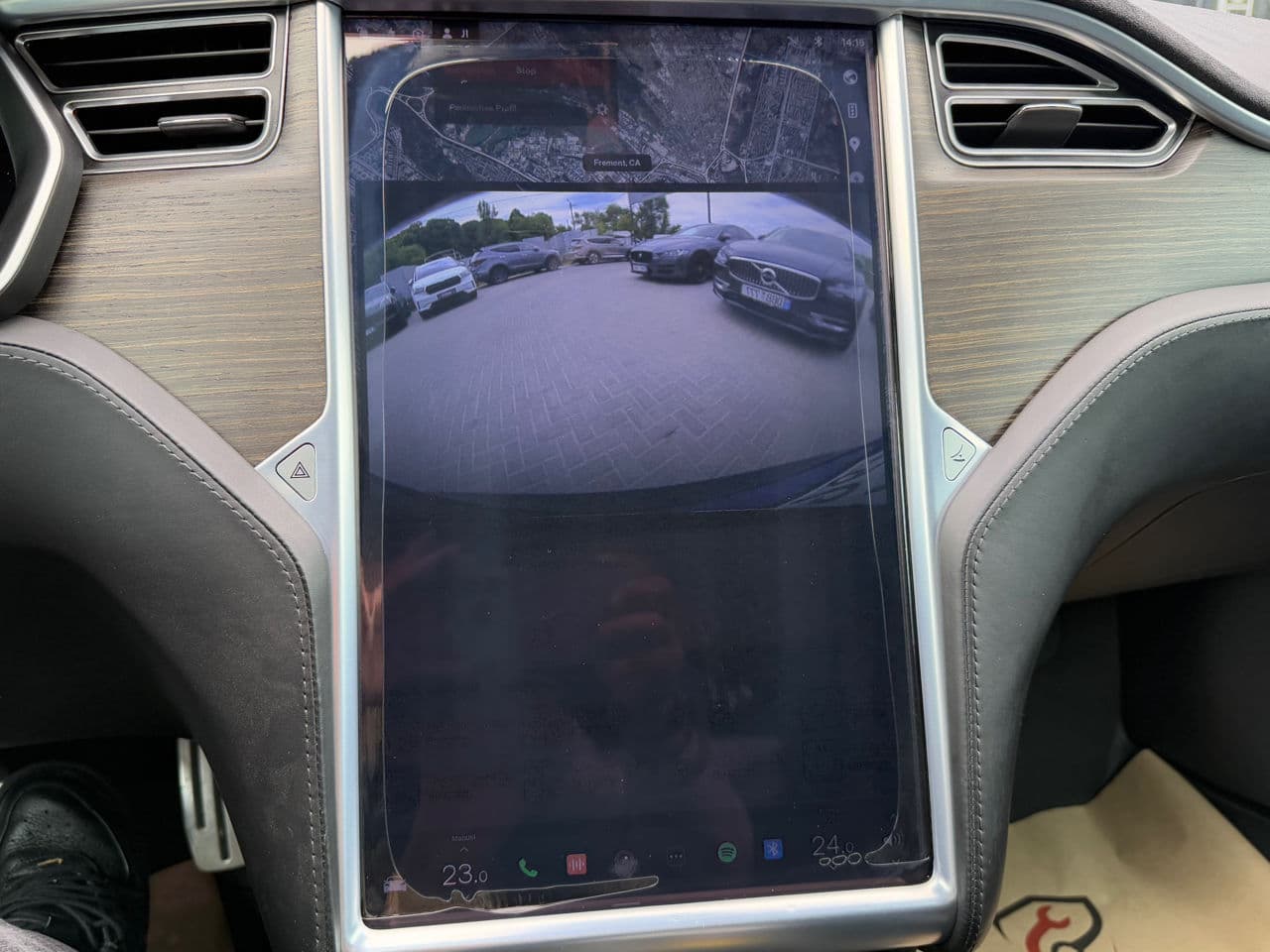 Tesla Model S 2016 — Миниатюра 13