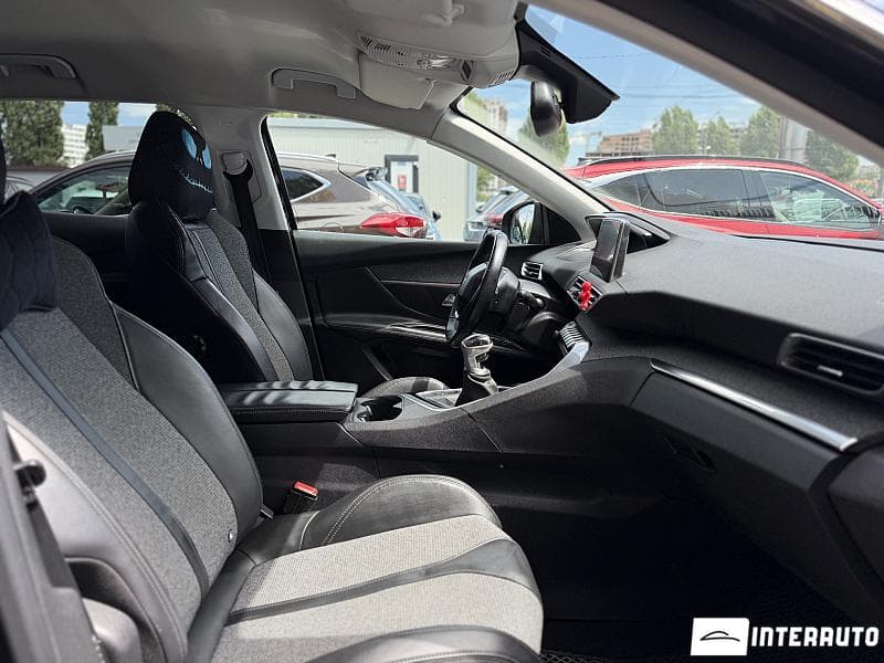 Peugeot 3008 2018 — Миниатюра 21