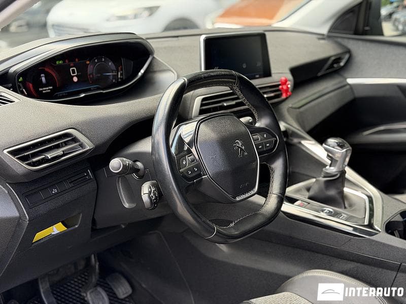 Peugeot 3008 2018 — Миниатюра 11