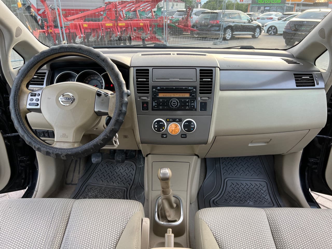 Nissan Tiida 2008 — Миниатюра 6