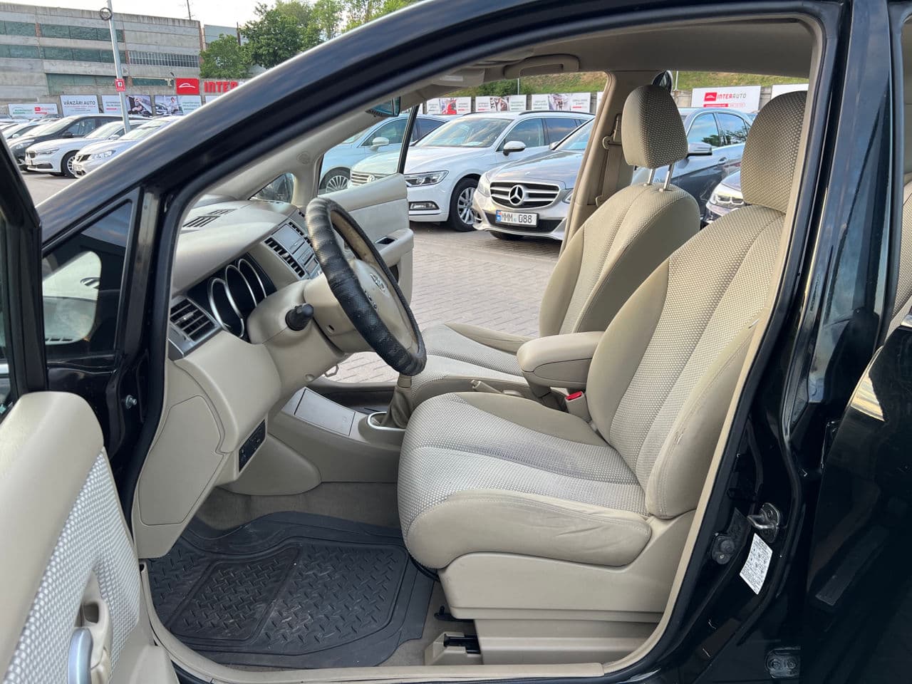 Nissan Tiida 2008 — Миниатюра 5