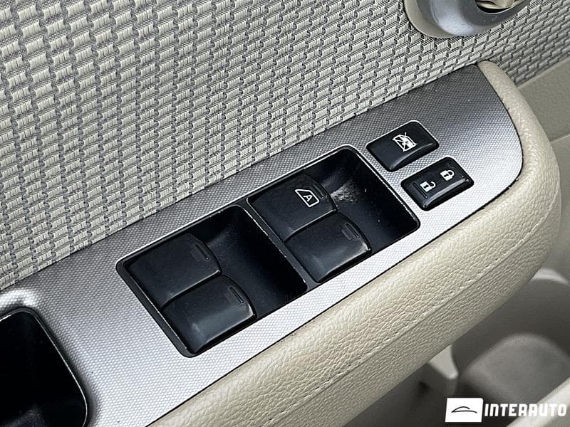 Nissan Tiida 2008 — Миниатюра 15