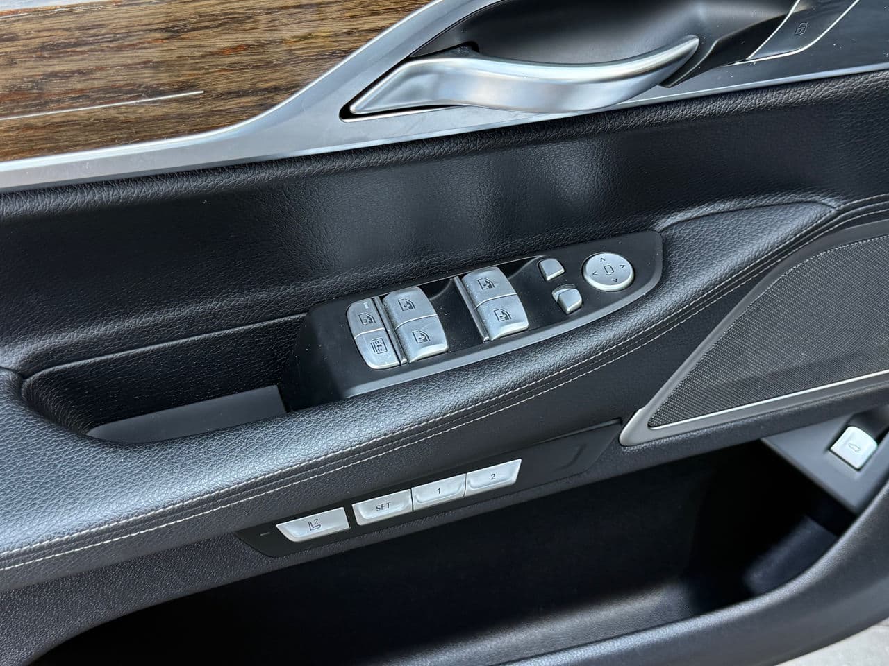 BMW 740e 2017 — Миниатюра 7