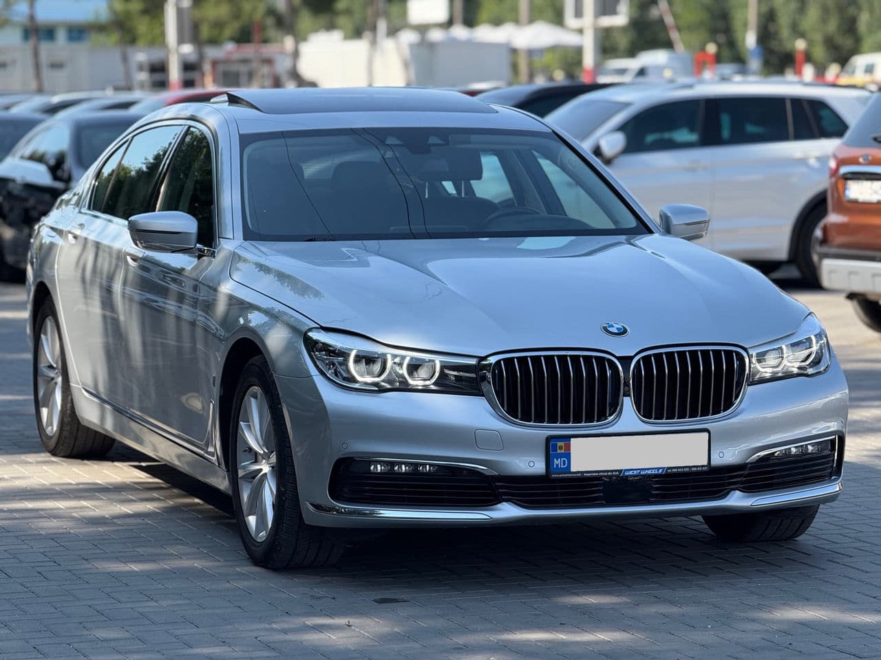 BMW 740e 2017 — Миниатюра 3