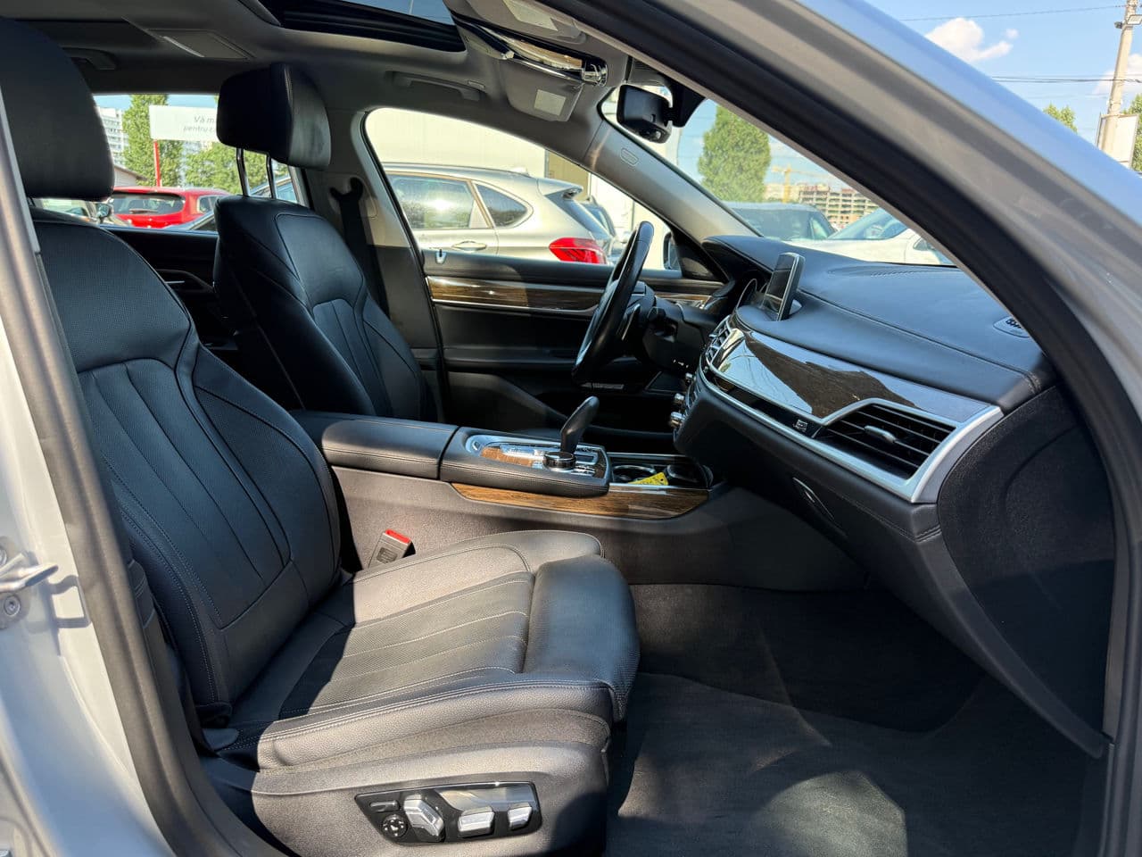 BMW 740e 2017 — Миниатюра 20