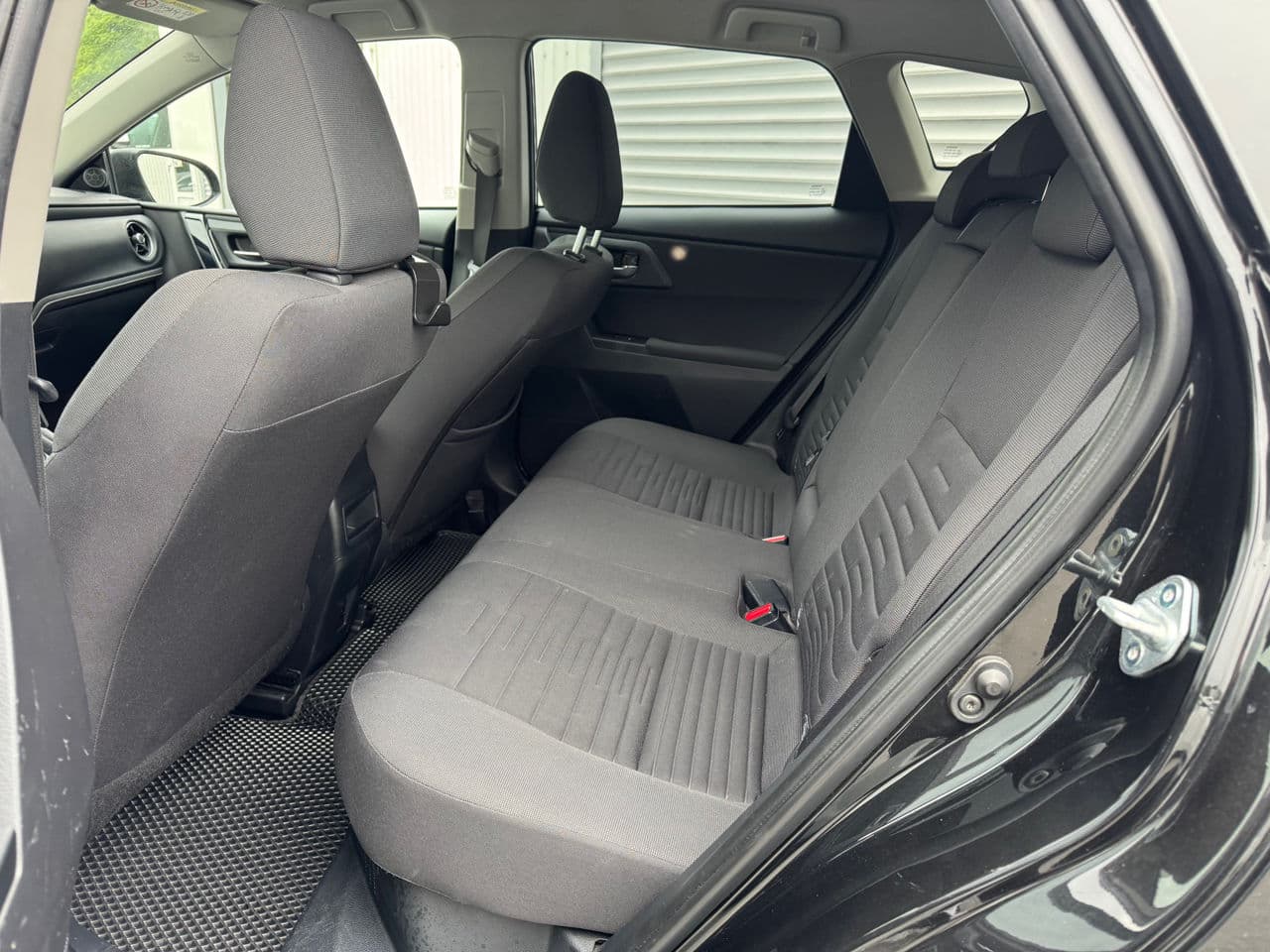 Toyota Auris 2017 — Миниатюра 6