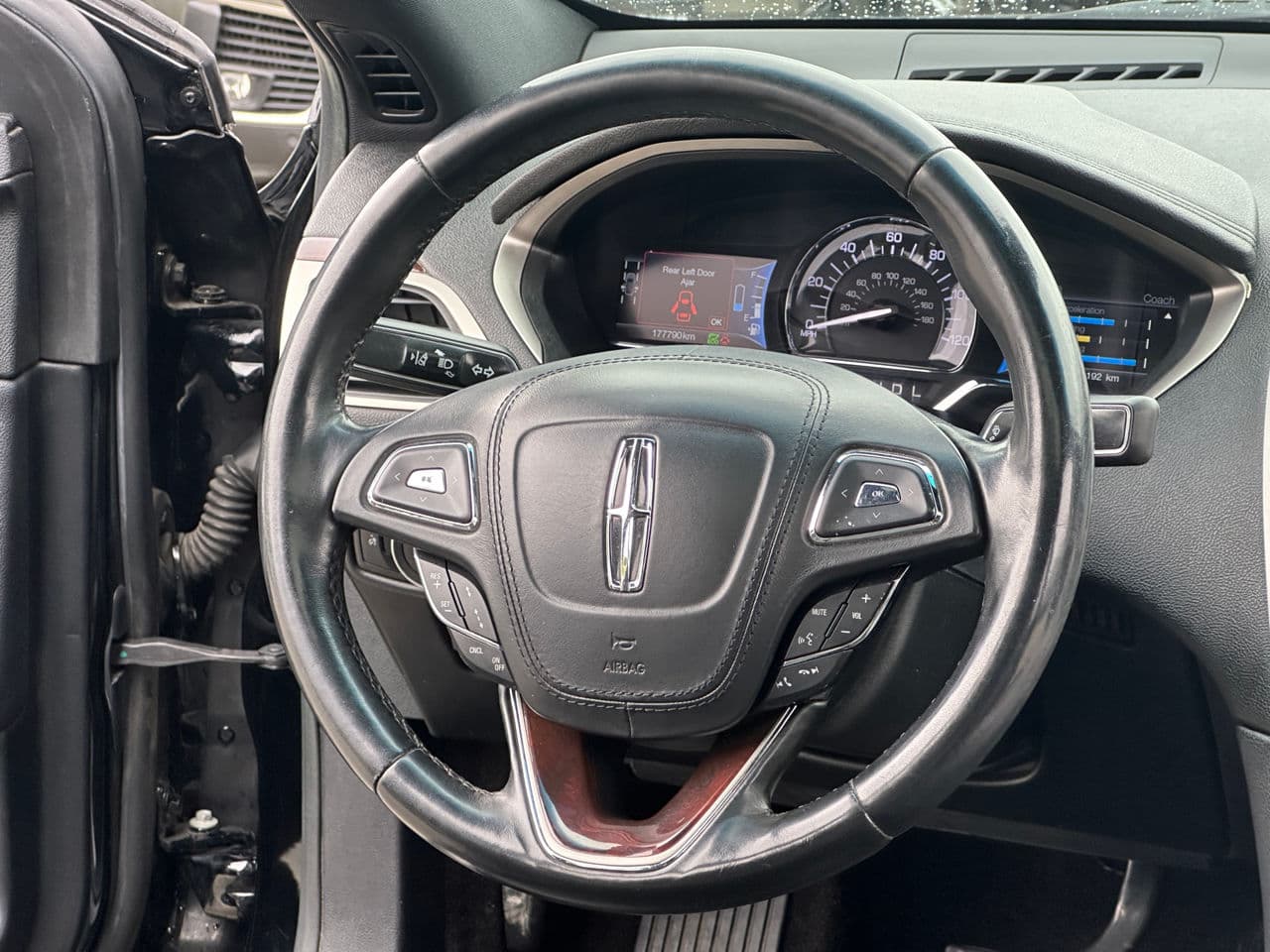 2017 Lincoln MKZ — Miniatură 9