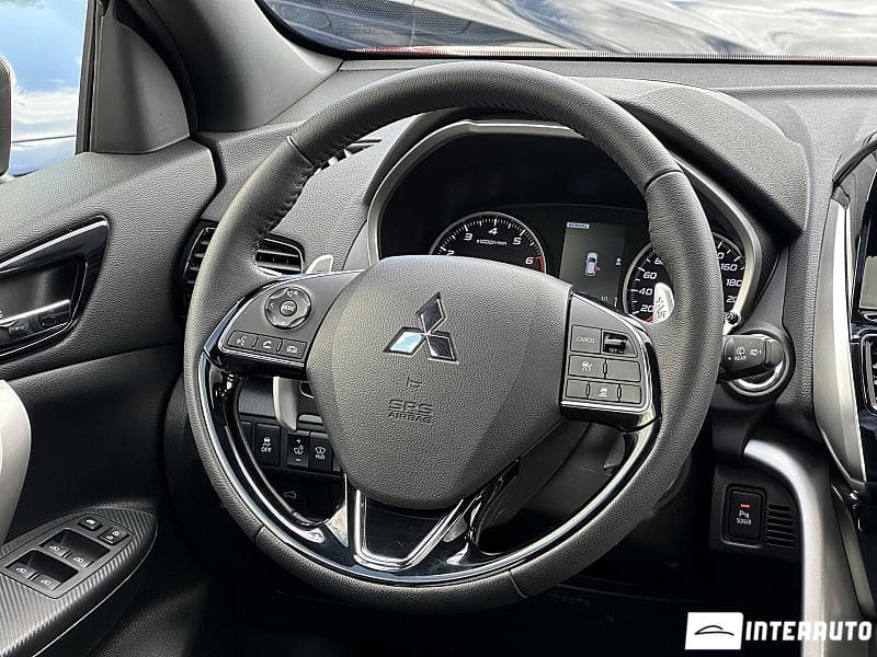 Mitsubishi Eclipse Cross 2023 — Миниатюра 7