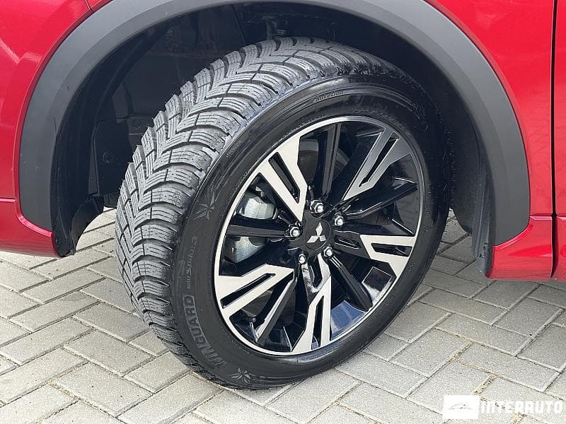 Mitsubishi Eclipse Cross 2023 — Миниатюра 19