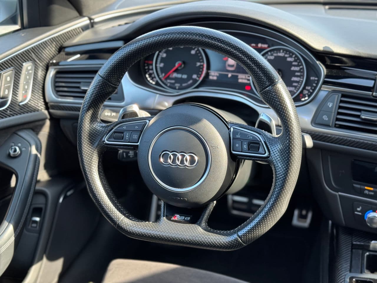 Audi RS6 2015 — Миниатюра 12