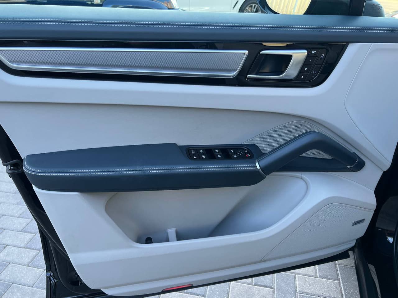 Porsche Cayenne Coupe 2022 — Миниатюра 7