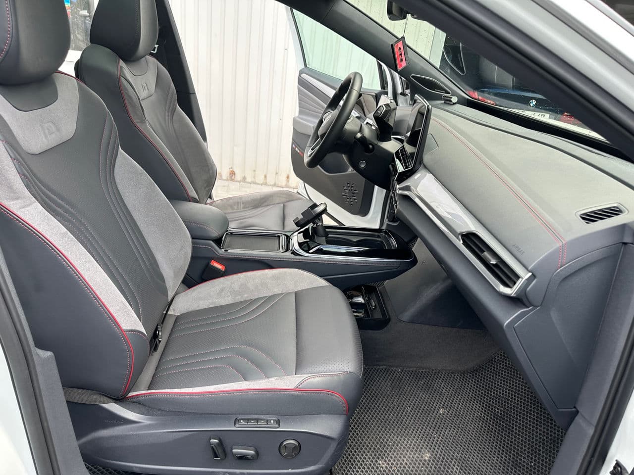 Volkswagen ID.4 Crozz 2023 — Миниатюра 5