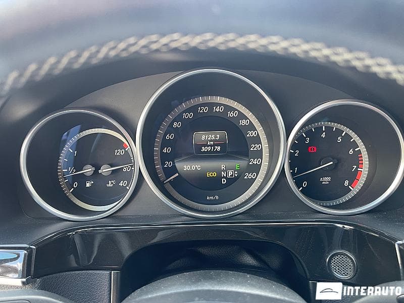 Mercedes E 200 2013 — Миниатюра 9