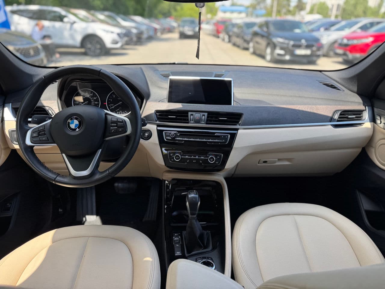 2016 BMW X1 2.8i — Miniatură 18