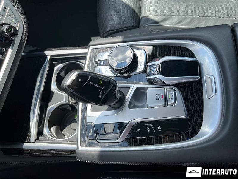 BMW 740 2016 — Миниатюра 18